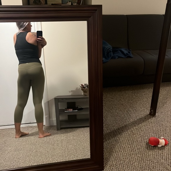 Instill tank top. With built in bra - Picture 2 of 4